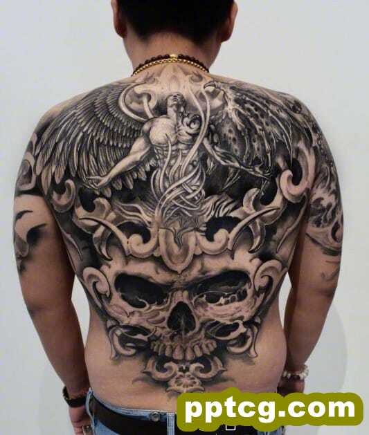 天使与恶魔纹身男 后背小天使与恶魔可爱纹身图案大全