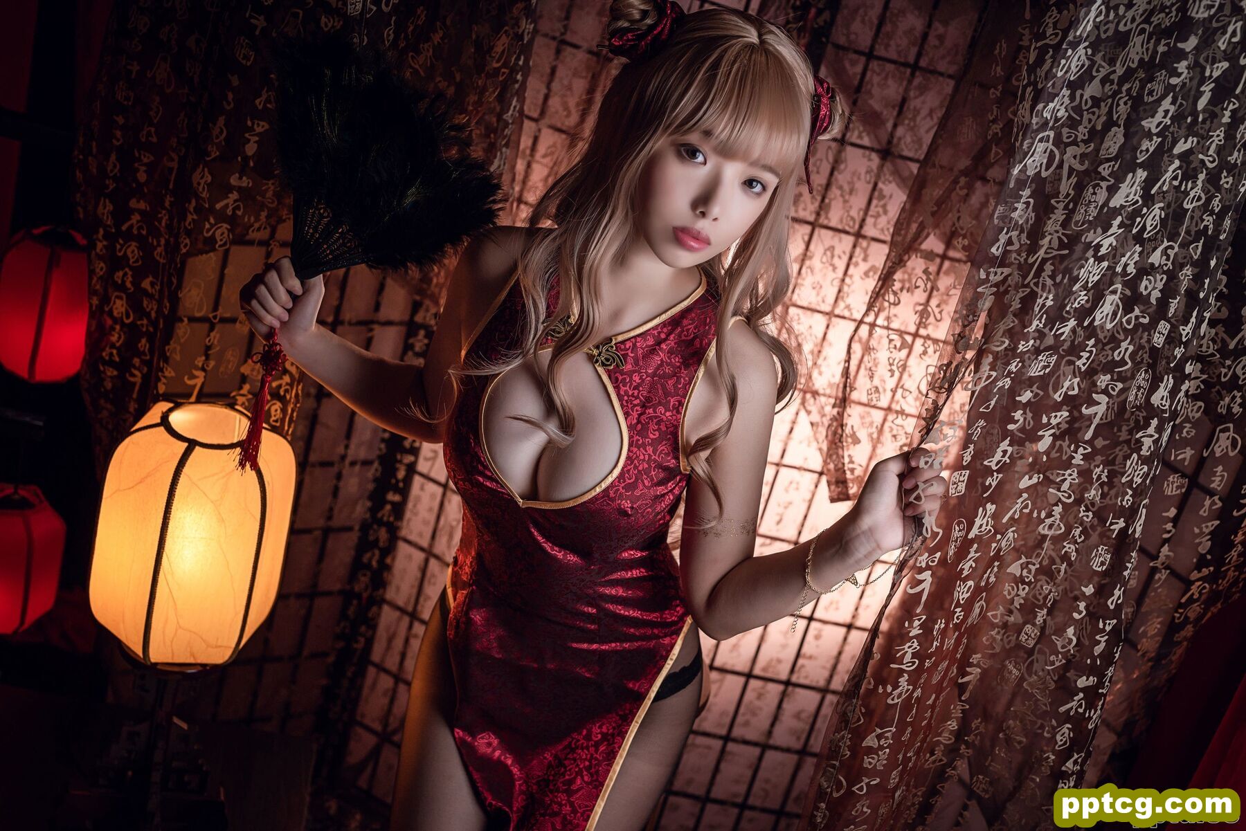 雯妹《黑丝T-back》  [COSPLAY福利] 写真集