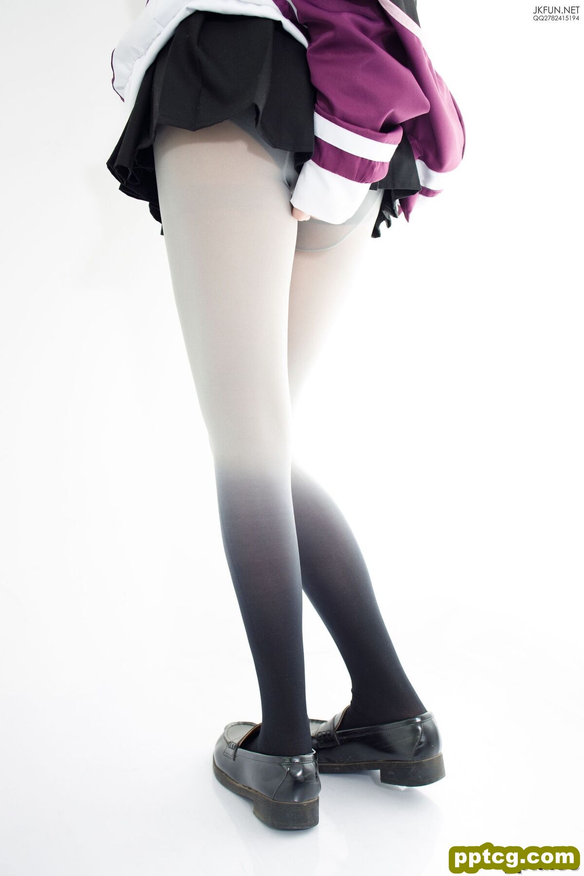 雪晴《COSPLAYER》 [森萝财团] JKFUN-004 写真集
