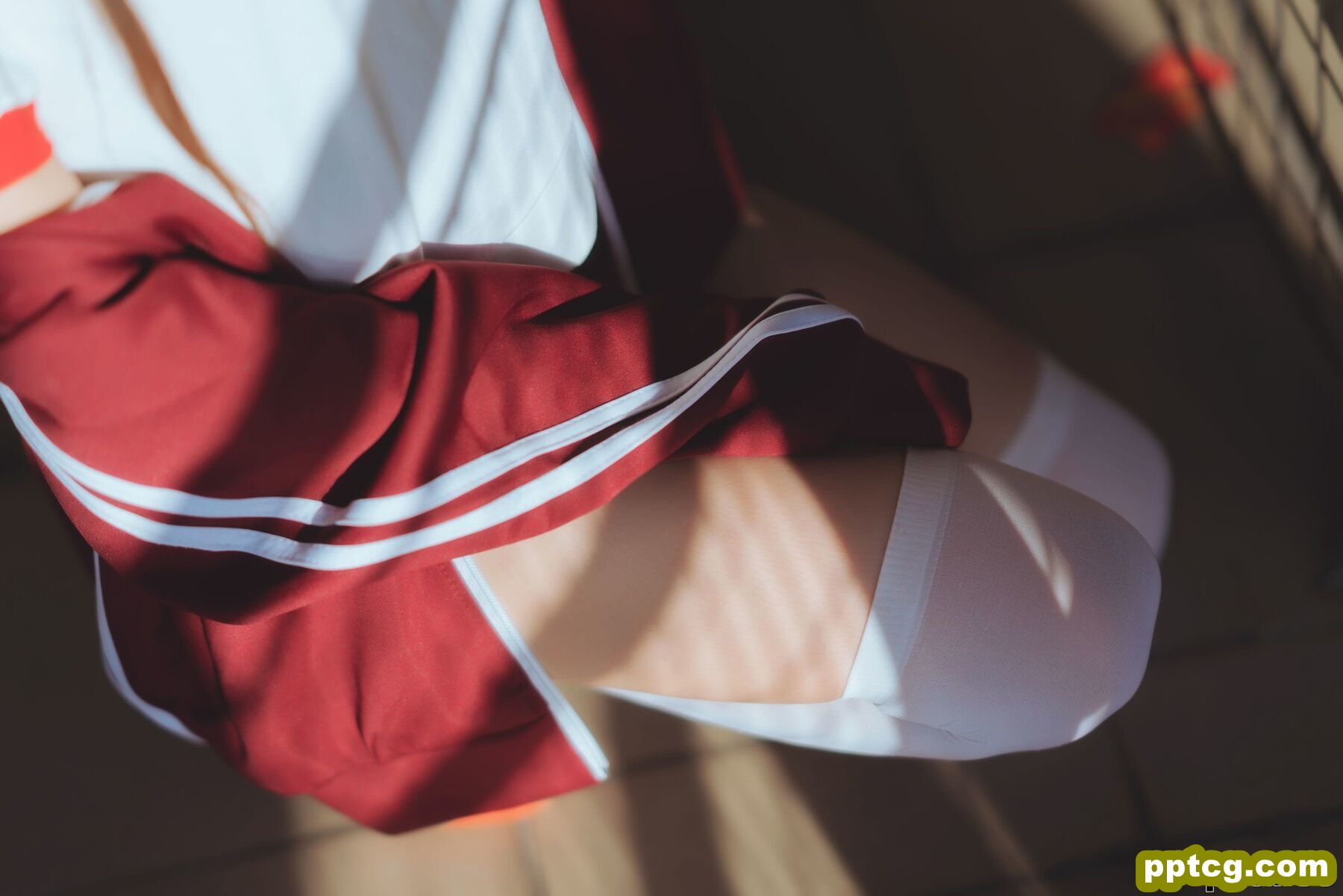 桜桃喵《红色体操服》 [萝莉COS] 写真集