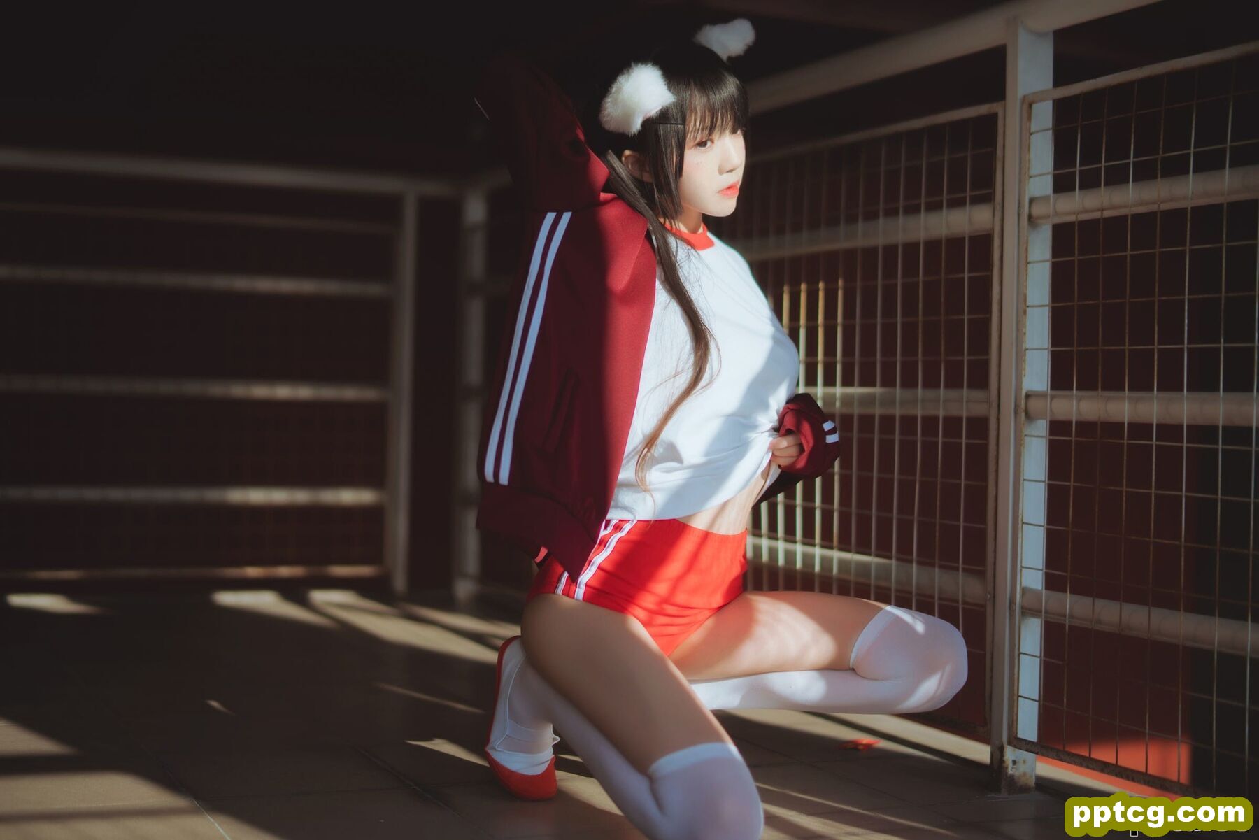 桜桃喵《红色体操服》 [萝莉COS] 写真集