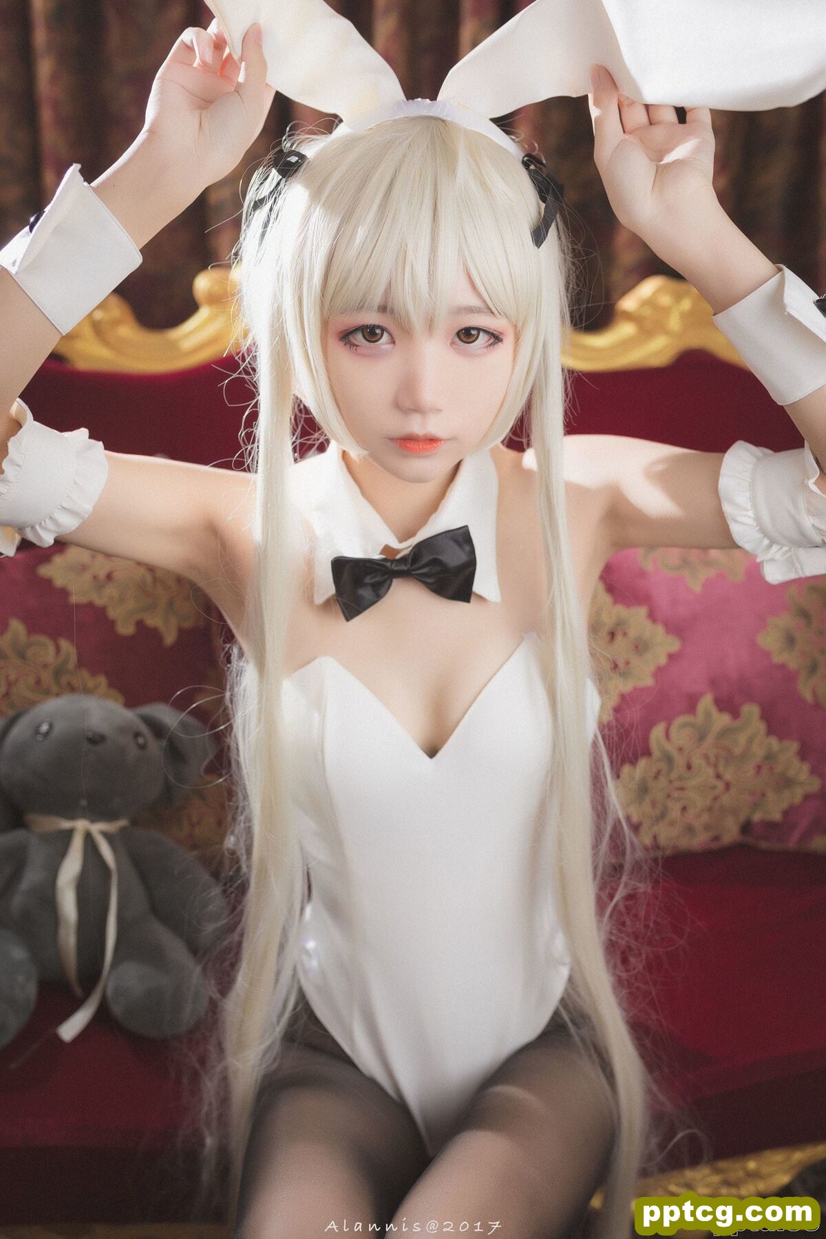 清纯少女五更百鬼《兔女郎+白丝美腿》 [COSPLAY美女] 写真集
