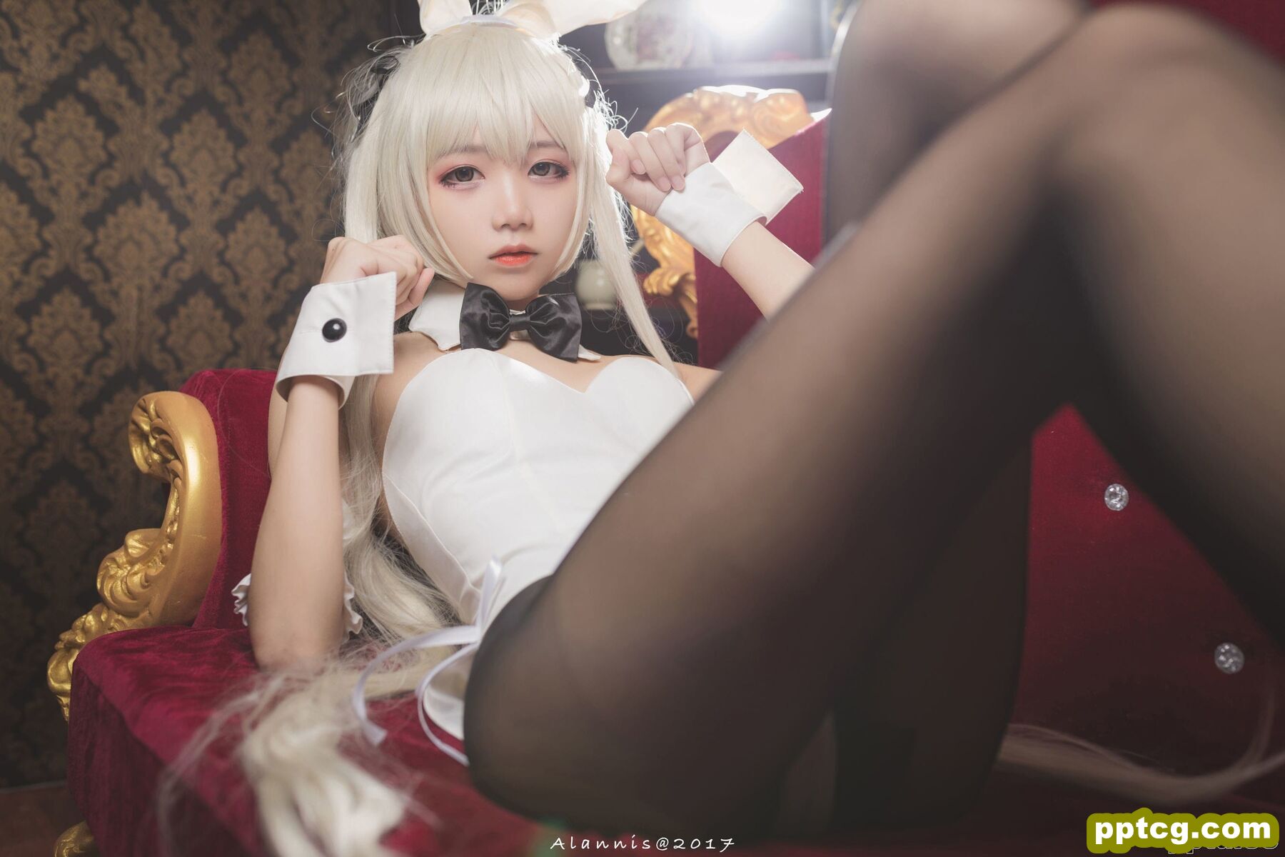 清纯少女五更百鬼《兔女郎+白丝美腿》 [COSPLAY美女] 写真集
