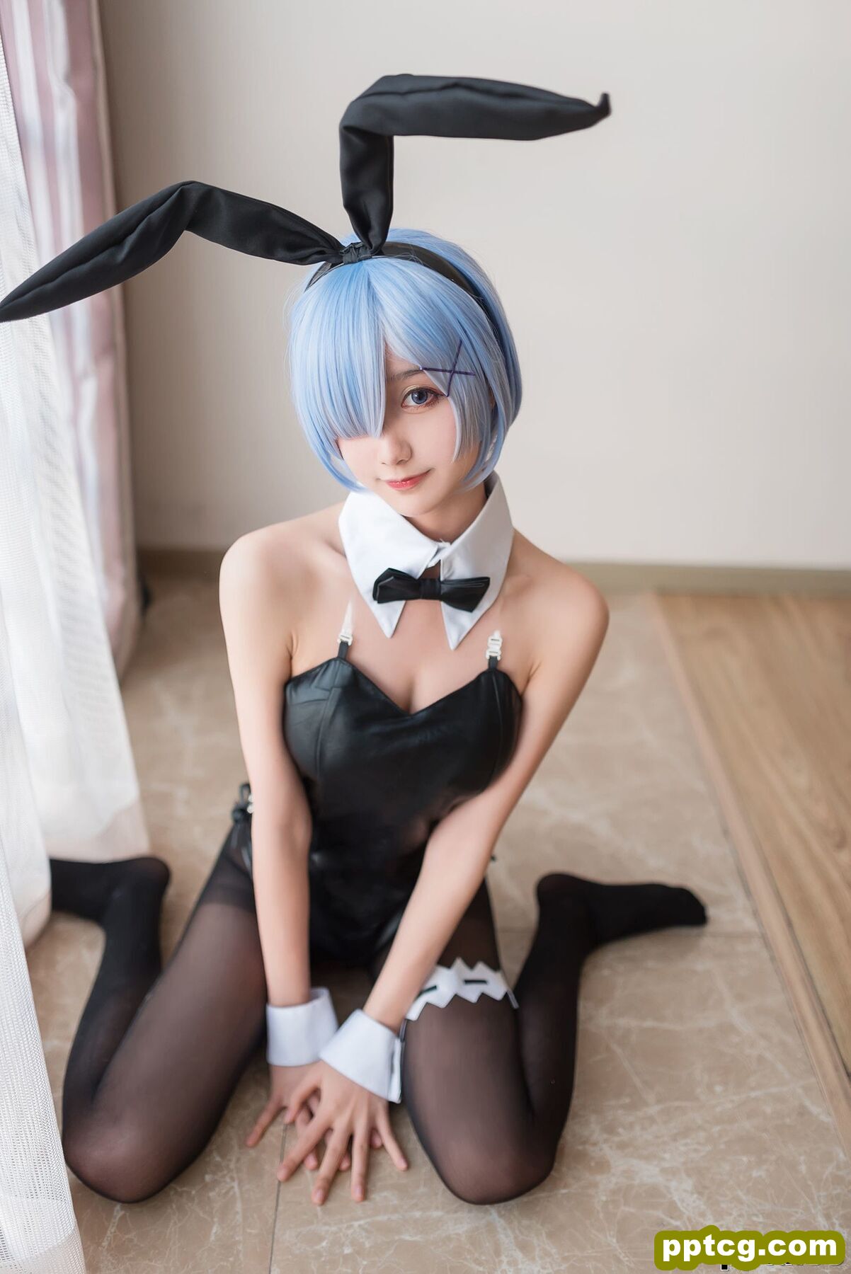 木绵绵OwO《蕾姆泳装+兔女郎》 [萝莉COS] 写真集