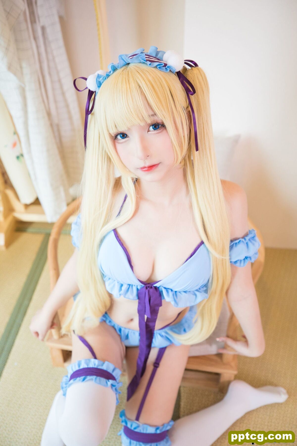 神楽板真冬《恋人以上》 [萝莉COS] 写真集