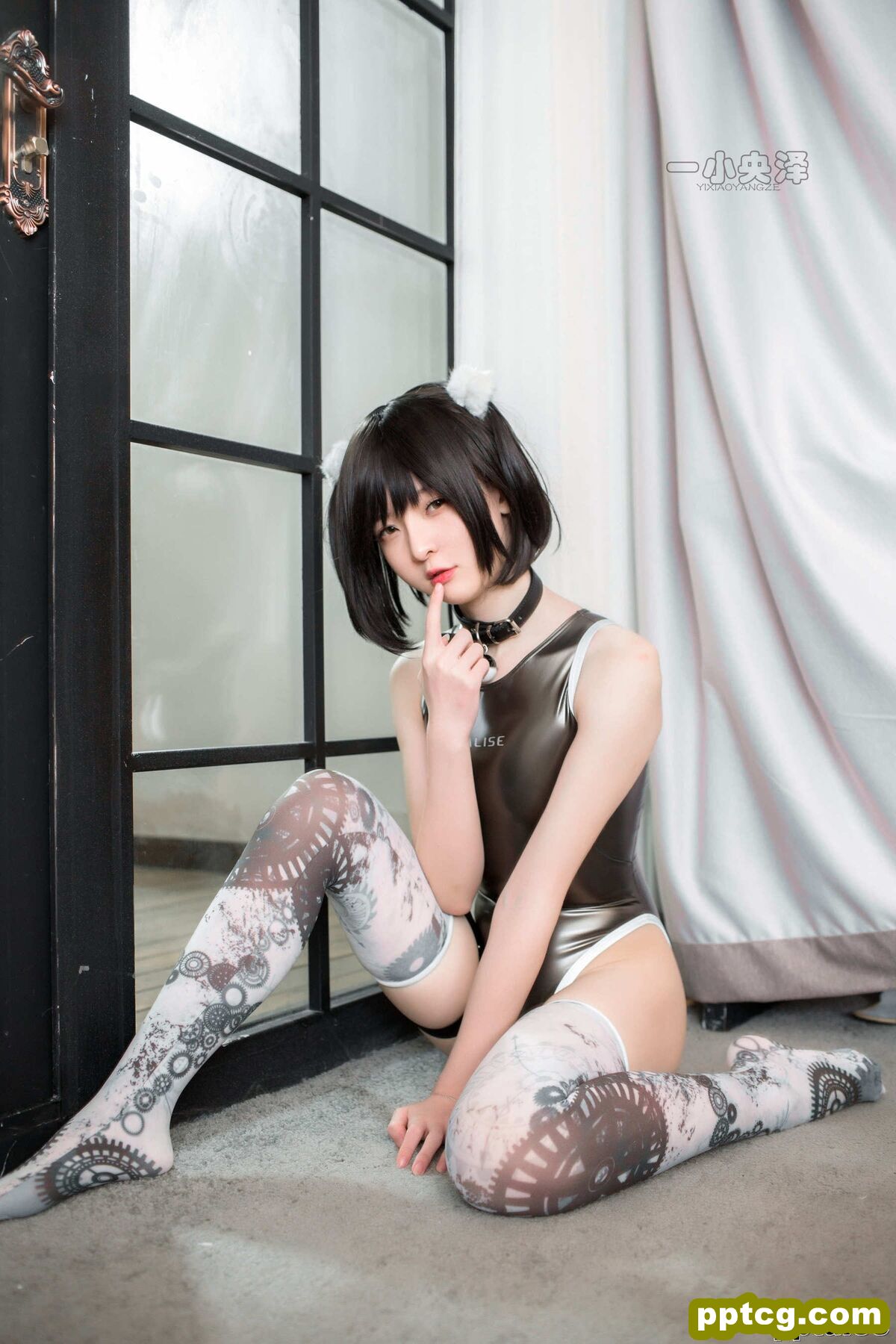一小央泽《半腿》  [COSPLAY美女] 写真集
