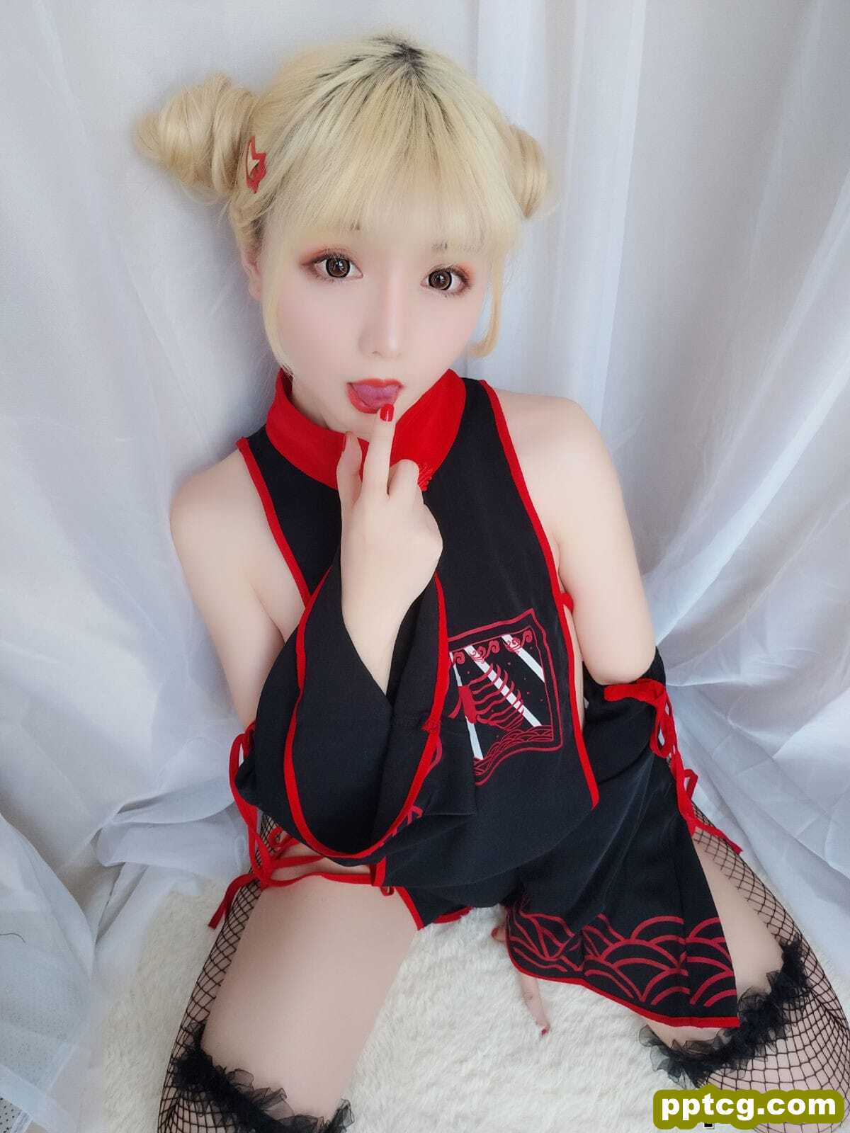 星之迟迟 《幼齿僵尸包》 [福利COSPLAY] 写真集