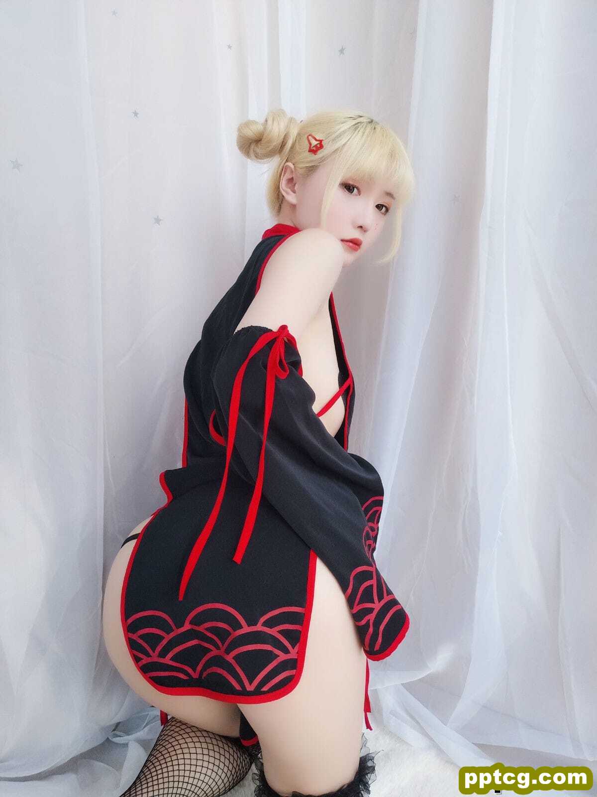 星之迟迟 《幼齿僵尸包》 [福利COSPLAY] 写真集