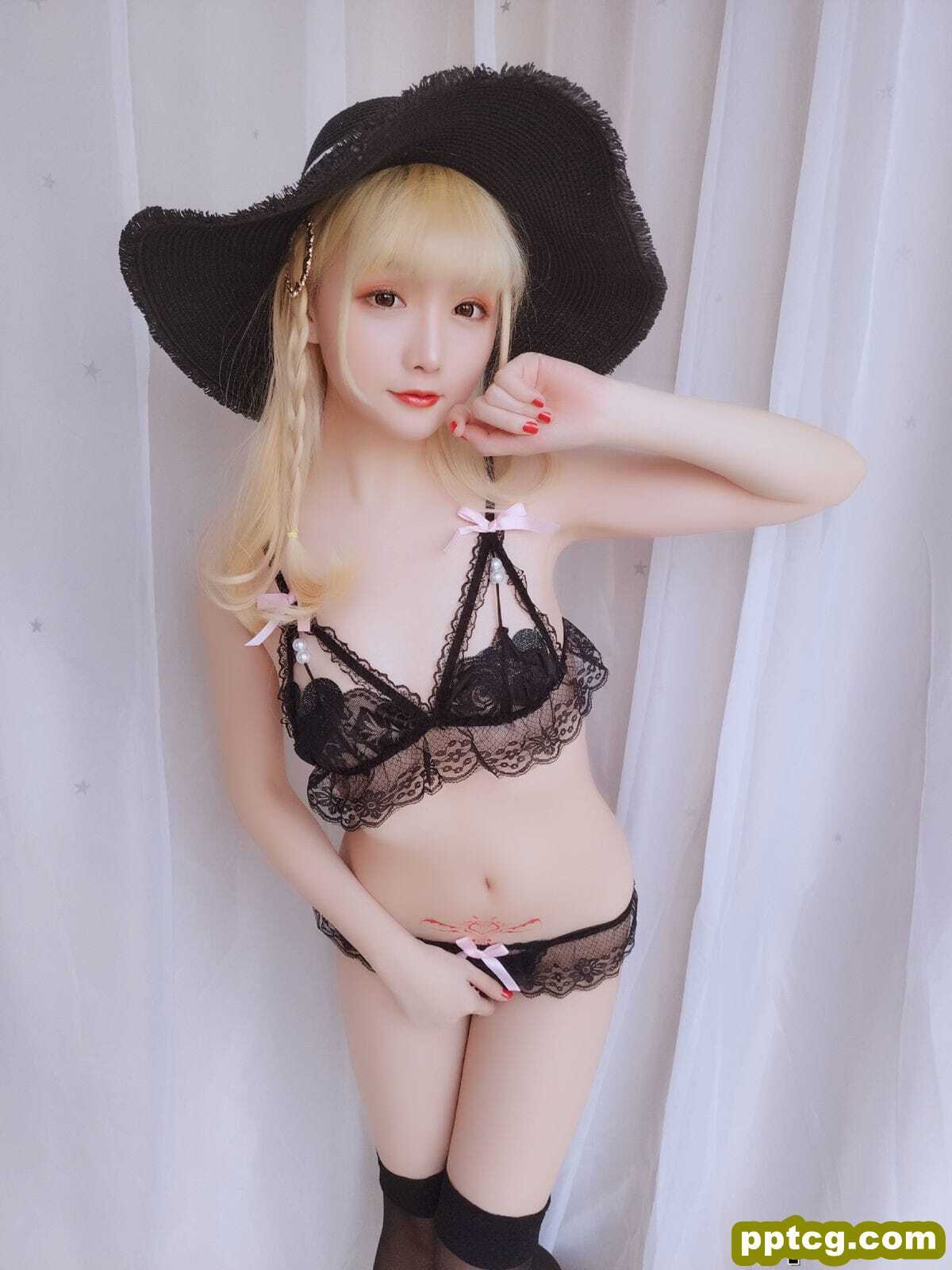 COSER小姐姐星之迟迟 《假日快乐包》 [福利COSPLAY] 写真集