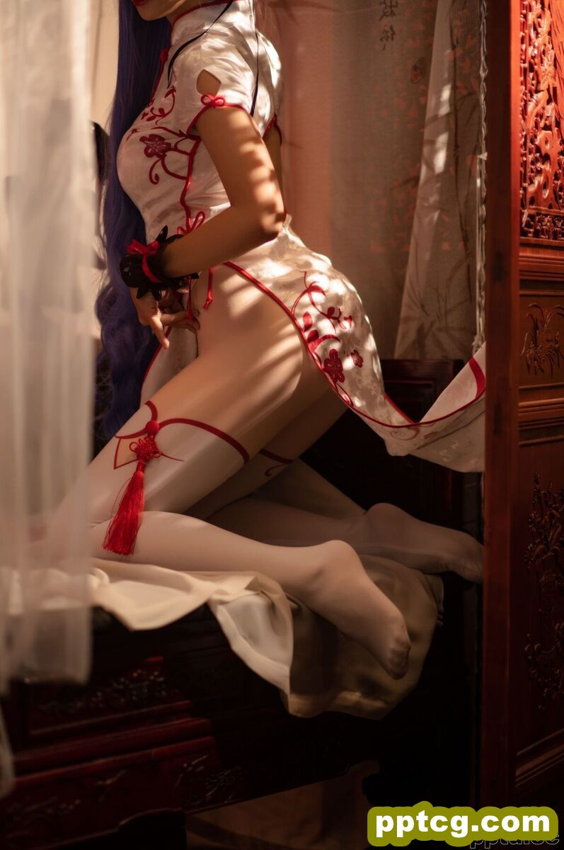 面饼仙儿《旗袍COS》 [福利COSPLAY] 写真集