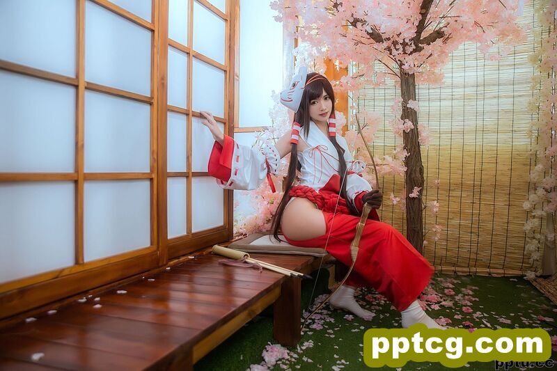 COSER鳗鱼霏儿 《巫女》 [COSPLAY福利] 写真集