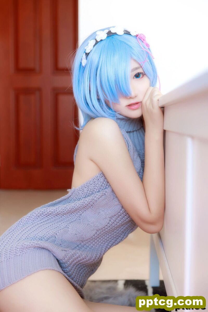南桃Momoko《蕾姆露背毛衣》 [萝莉COS] 写真集