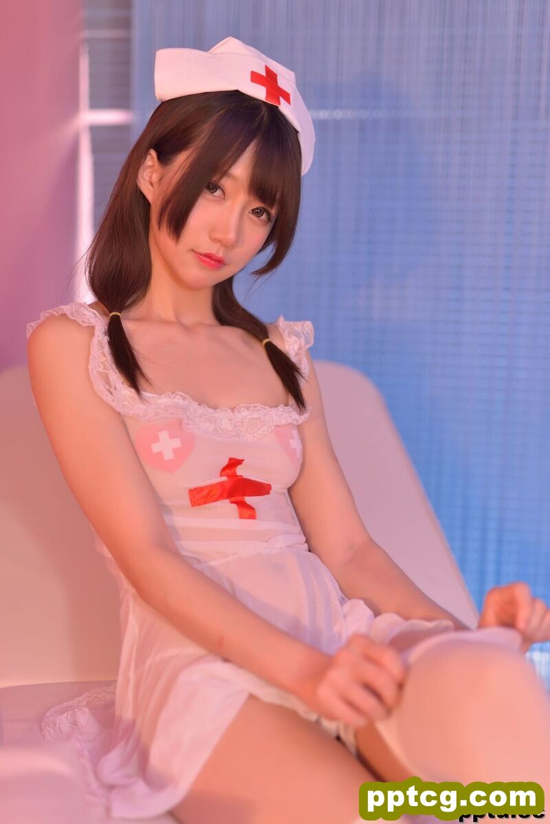 NAGISA魔物喵《性感看护师》 [萝莉COS] 写真集