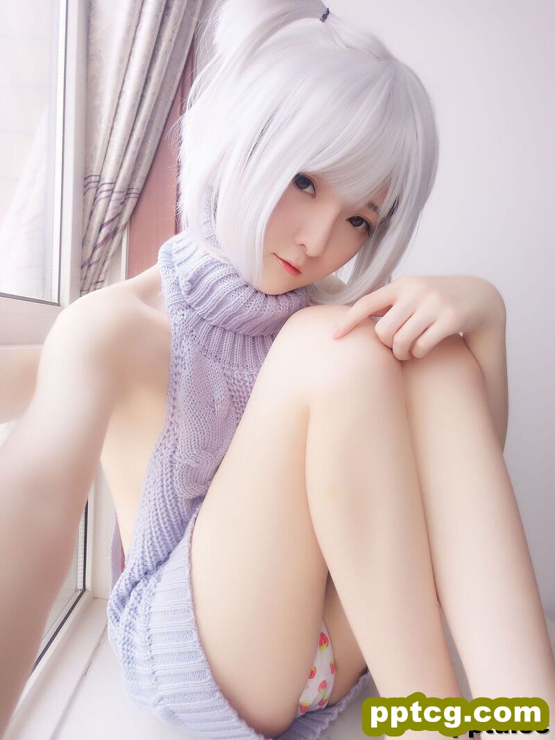 一小央泽《毛衣》 [萝莉COS] 写真集