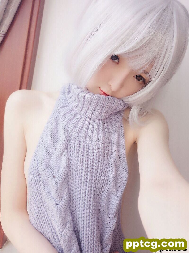 一小央泽《毛衣》 [萝莉COS] 写真集