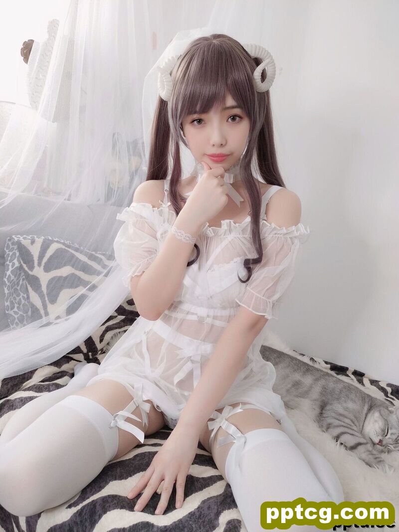 雯妹不讲道理《白色小绵羊》 [COSPLAY福利] 写真集