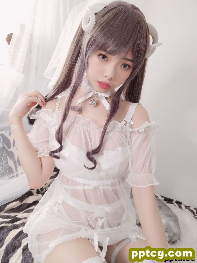 雯妹不讲道理《白色小绵羊》 [COSPLAY福利] 写真集