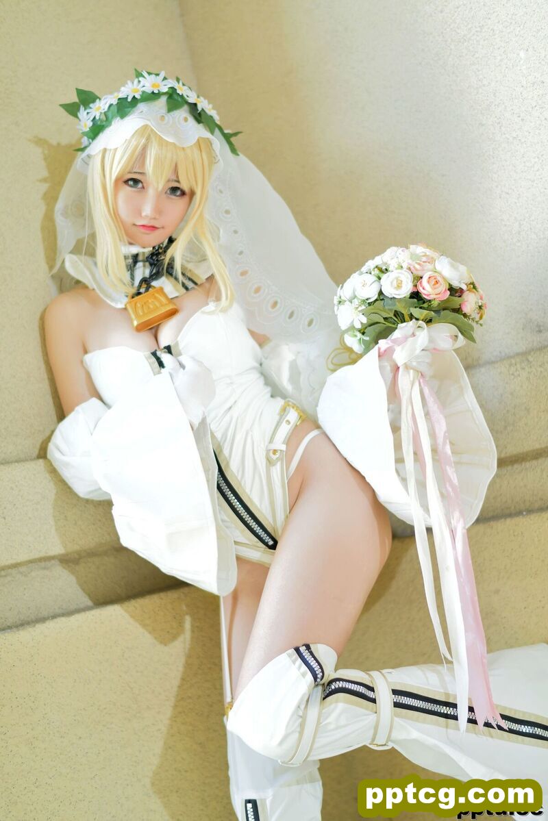 Nagesa魔物女本《白衣骑士》 [萝莉COS] 写真集
