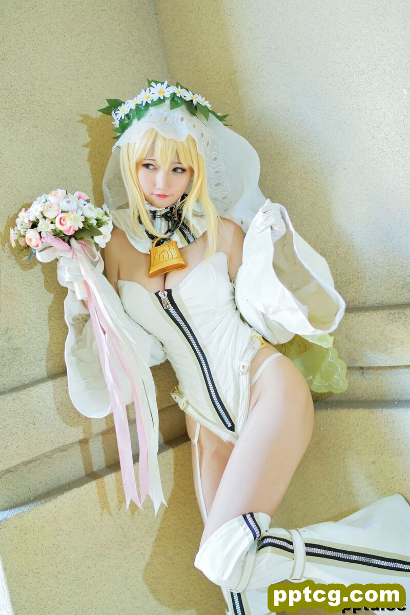 Nagesa魔物女本《白衣骑士》 [萝莉COS] 写真集