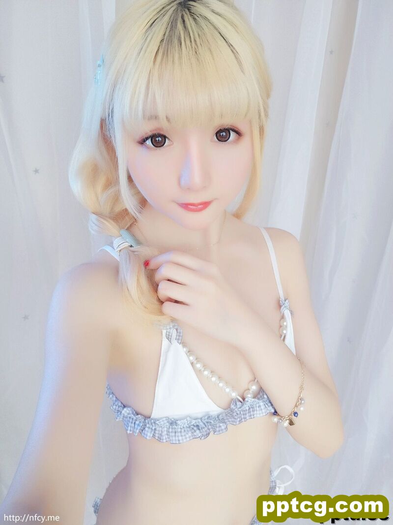 星之迟迟《人鱼小姐包》 [萝莉COS] 写真集