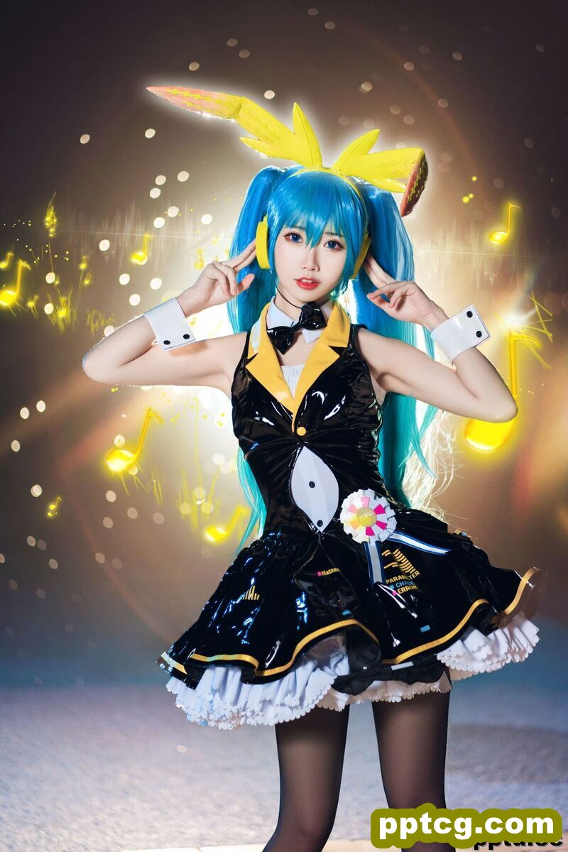面饼仙儿《初音Miku》 [福利COSPLAY] 写真集