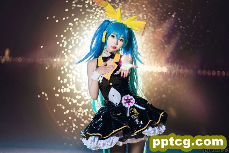 面饼仙儿《初音Miku》 [福利COSPLAY] 写真集