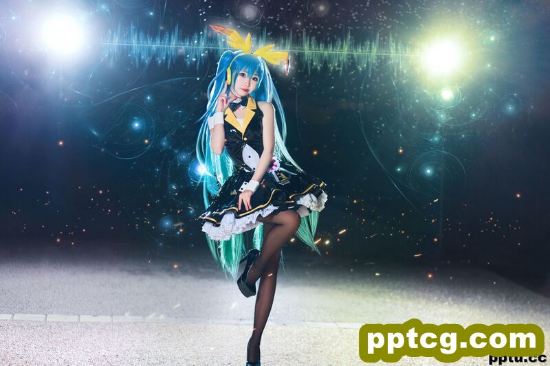 面饼仙儿《初音Miku》 [福利COSPLAY] 写真集