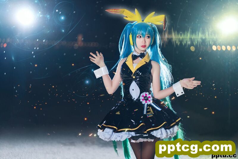 面饼仙儿《初音Miku》 [福利COSPLAY] 写真集