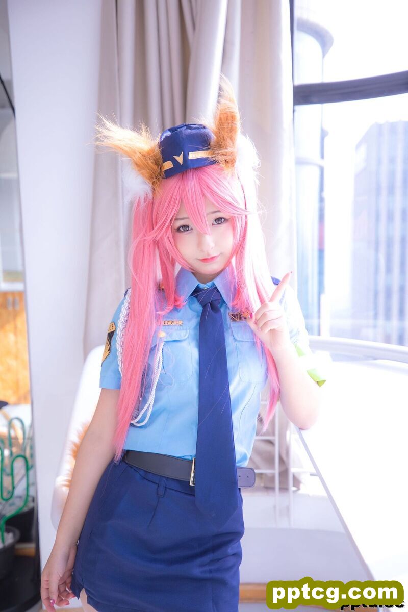 COSER神楽坂真冬《後で逮捕してもいい？》 [福利COSPLAY] 写真集