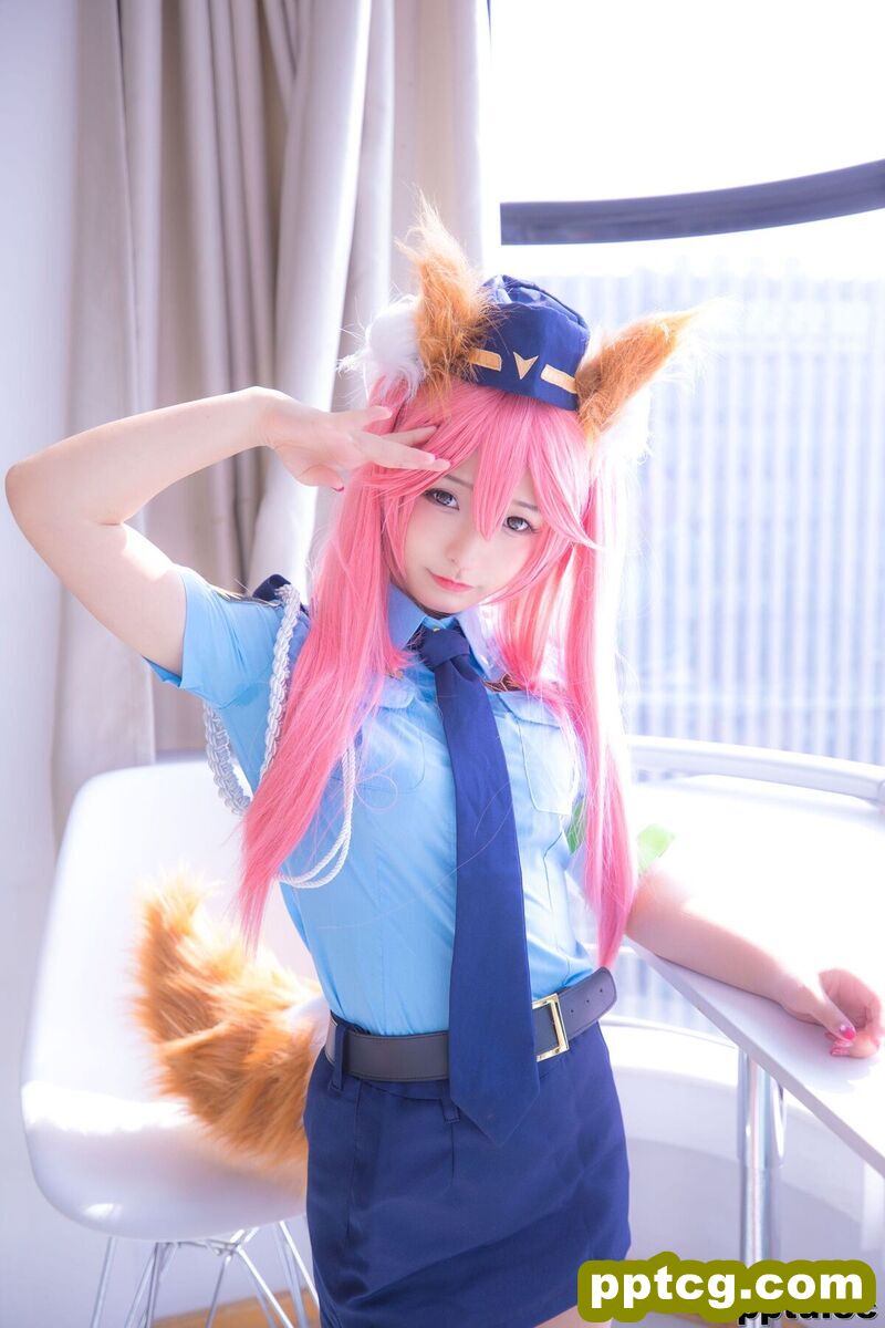 COSER神楽坂真冬《後で逮捕してもいい？》 [福利COSPLAY] 写真集
