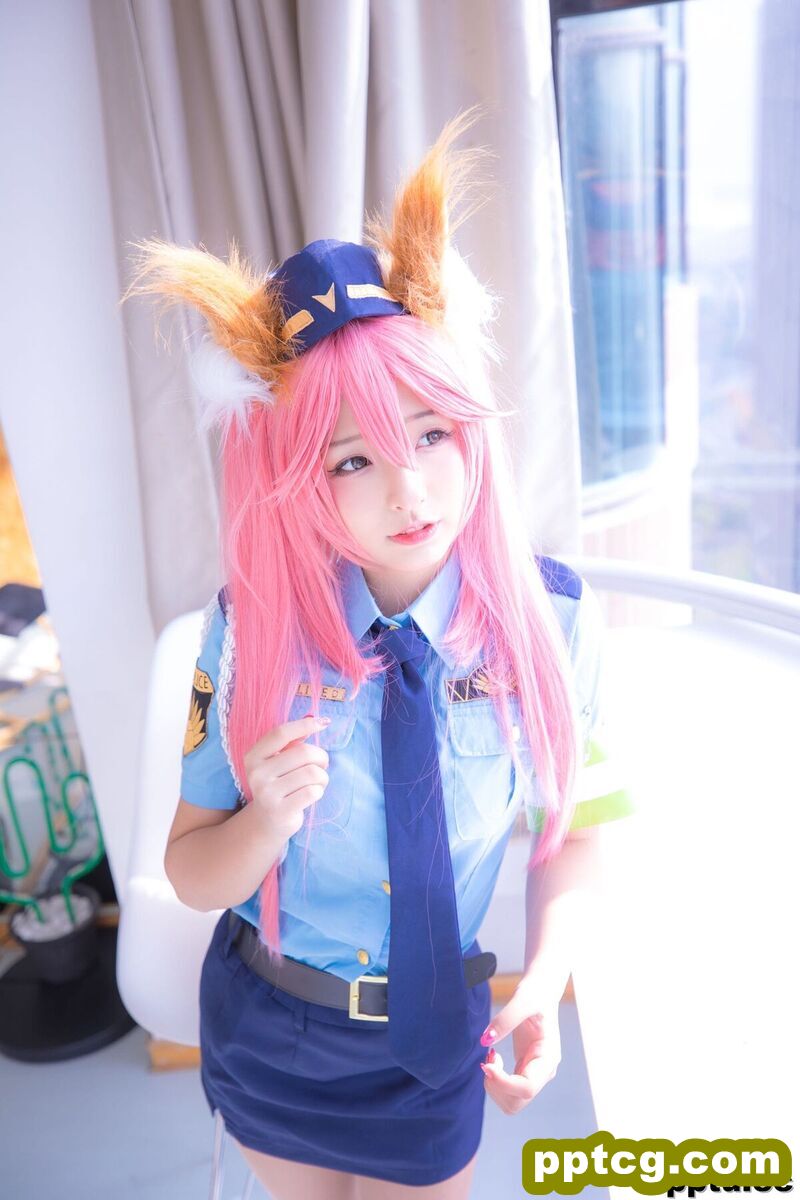 COSER神楽坂真冬《後で逮捕してもいい？》 [福利COSPLAY] 写真集