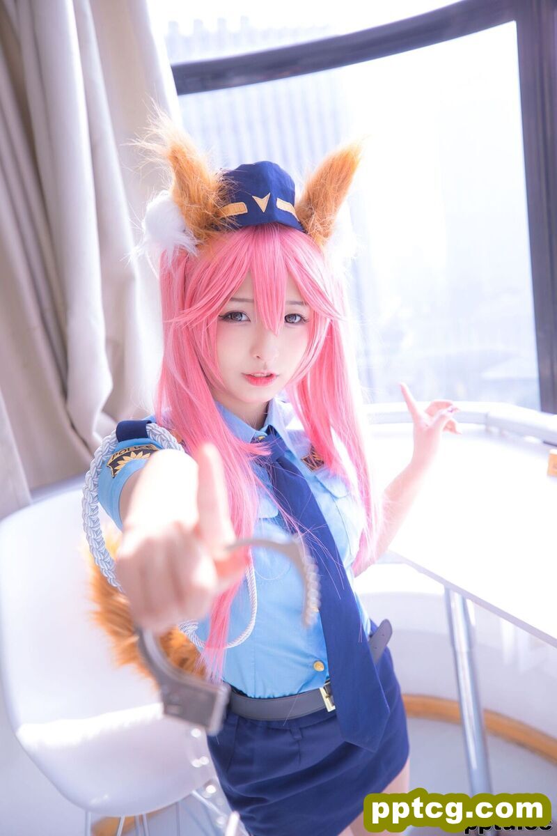 COSER神楽坂真冬《後で逮捕してもいい？》 [福利COSPLAY] 写真集