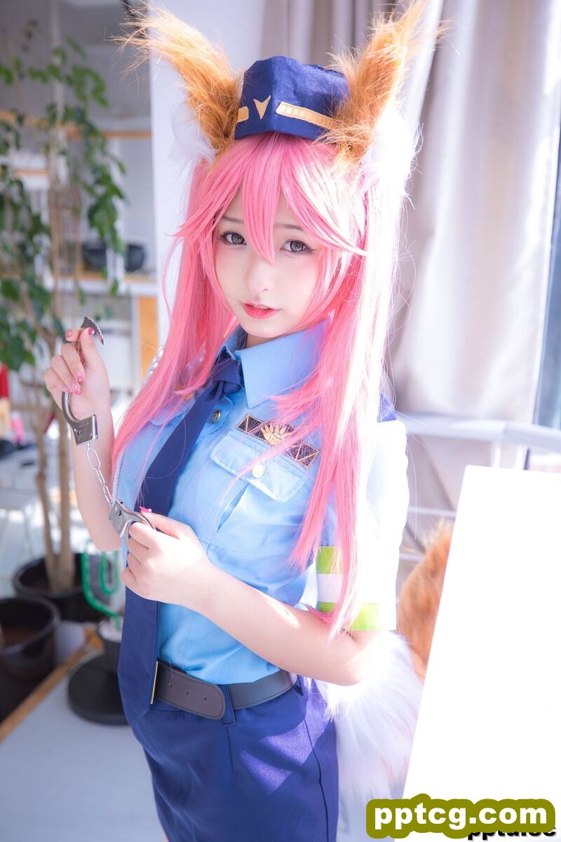 COSER神楽坂真冬《後で逮捕してもいい？》 [福利COSPLAY] 写真集