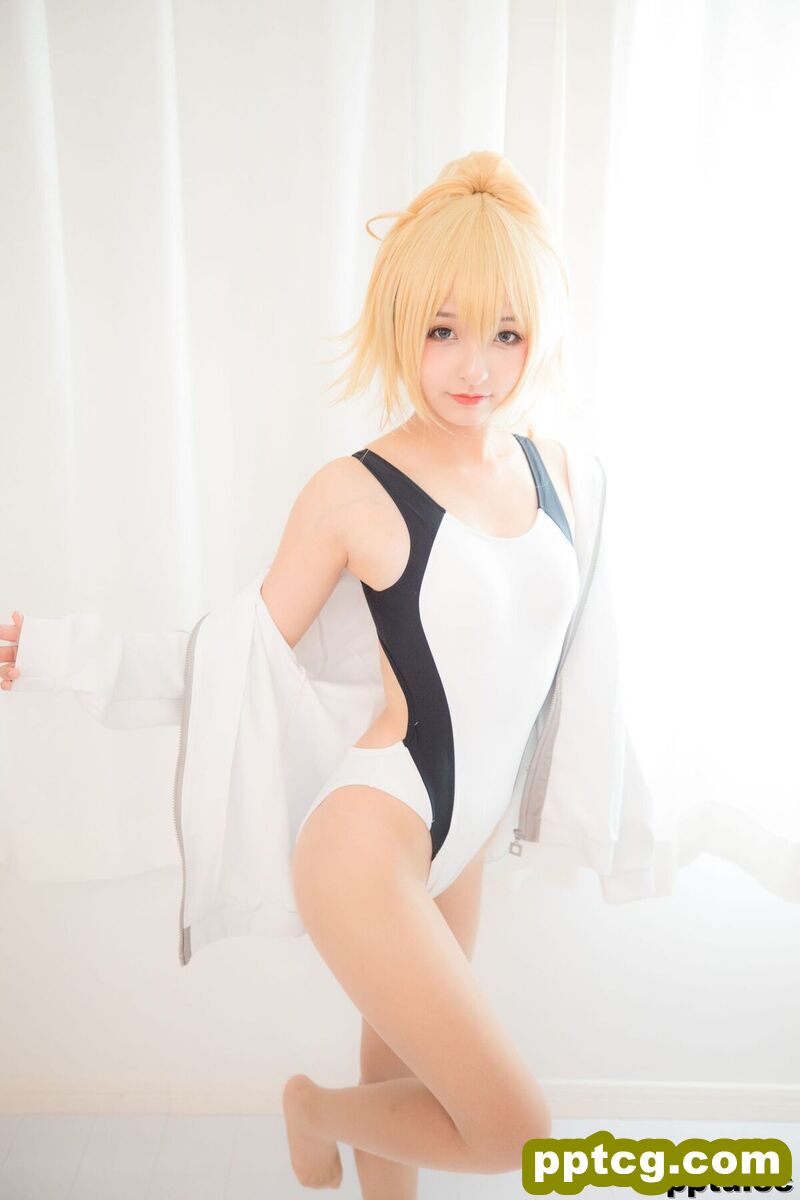 神楽坂真冬《贞德泳装》  [COSPLAY少女] 写真集