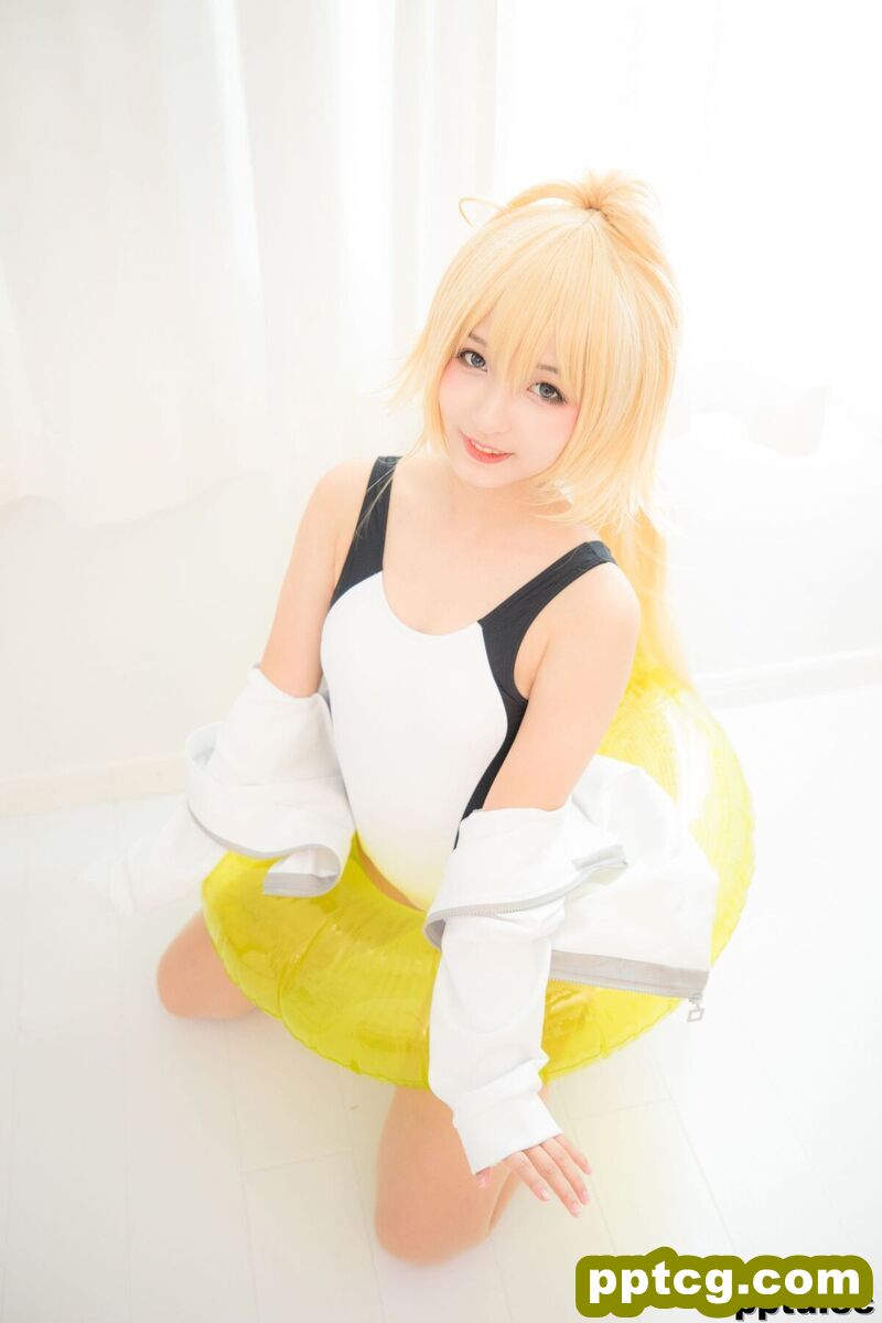 神楽坂真冬《贞德泳装》  [COSPLAY少女] 写真集