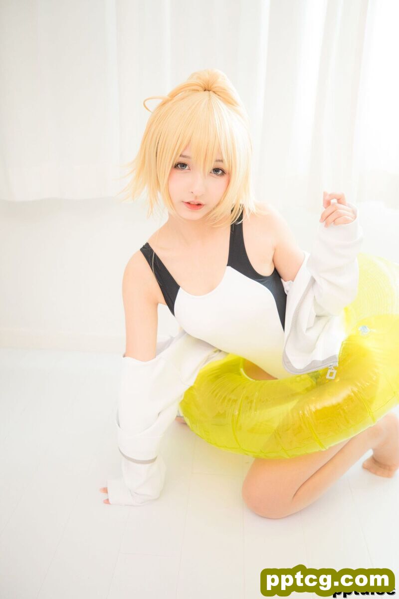 神楽坂真冬《贞德泳装》  [COSPLAY少女] 写真集