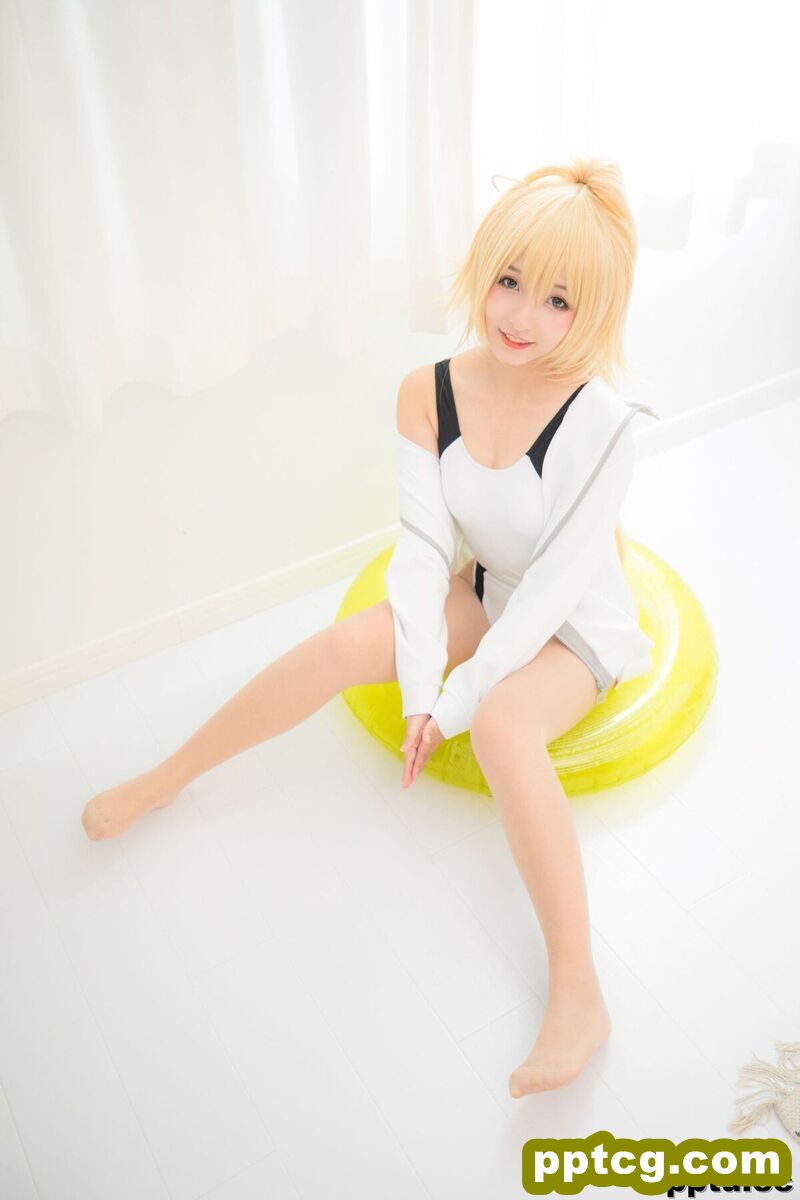 神楽坂真冬《贞德泳装》  [COSPLAY少女] 写真集