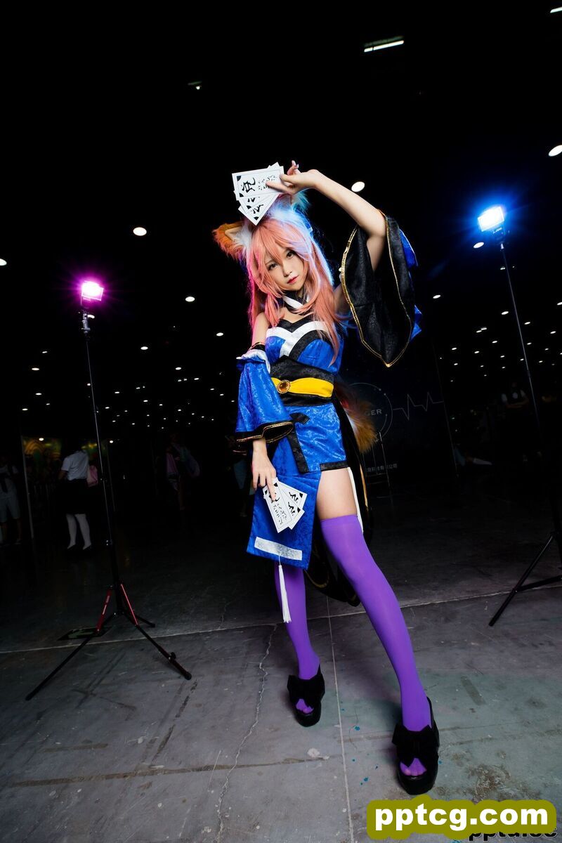 腐团儿Ikaros《霞之丘诗羽+玉藻前+甄姬》 [萝莉COS] 写真集-皮皮兔动漫