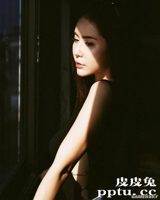 要啥有啥肉香四溢！泰国白皙嫩妹Orathai Chadum