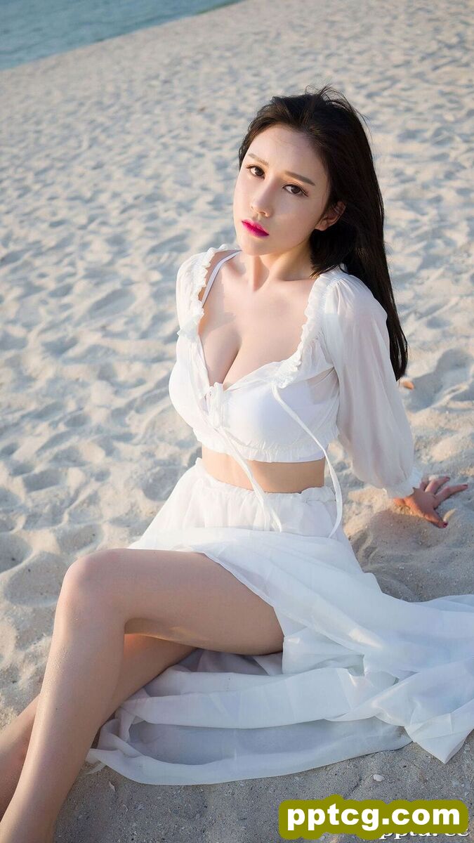 性感湿身美女海边爆乳性感美女壁纸-皮皮兔动漫