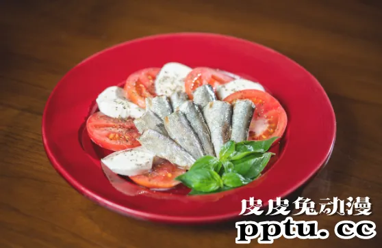 「机动战士高达」最新联动CM夏亚再次代言