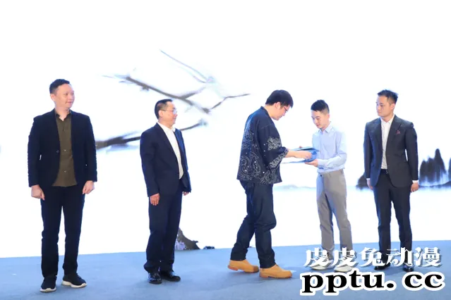 动漫会展暨融合出版高峰论坛成功举办