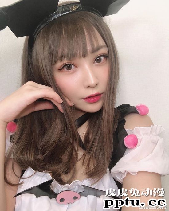 童颜外表下暗藏性感 日本混血Youtube女主播