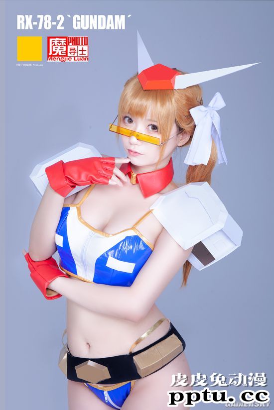 双份的机甲美少女Cos 共庆高达模型40周年