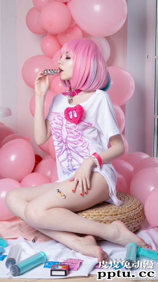 纤瘦雪肌的精灵美少女 来自俄罗斯的COSEER小姐姐