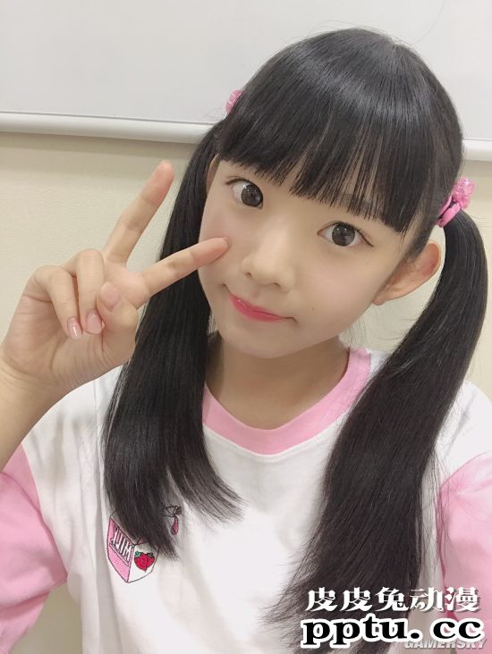 25岁依然童颜!萝莉系美女长泽茉里奈居家写真