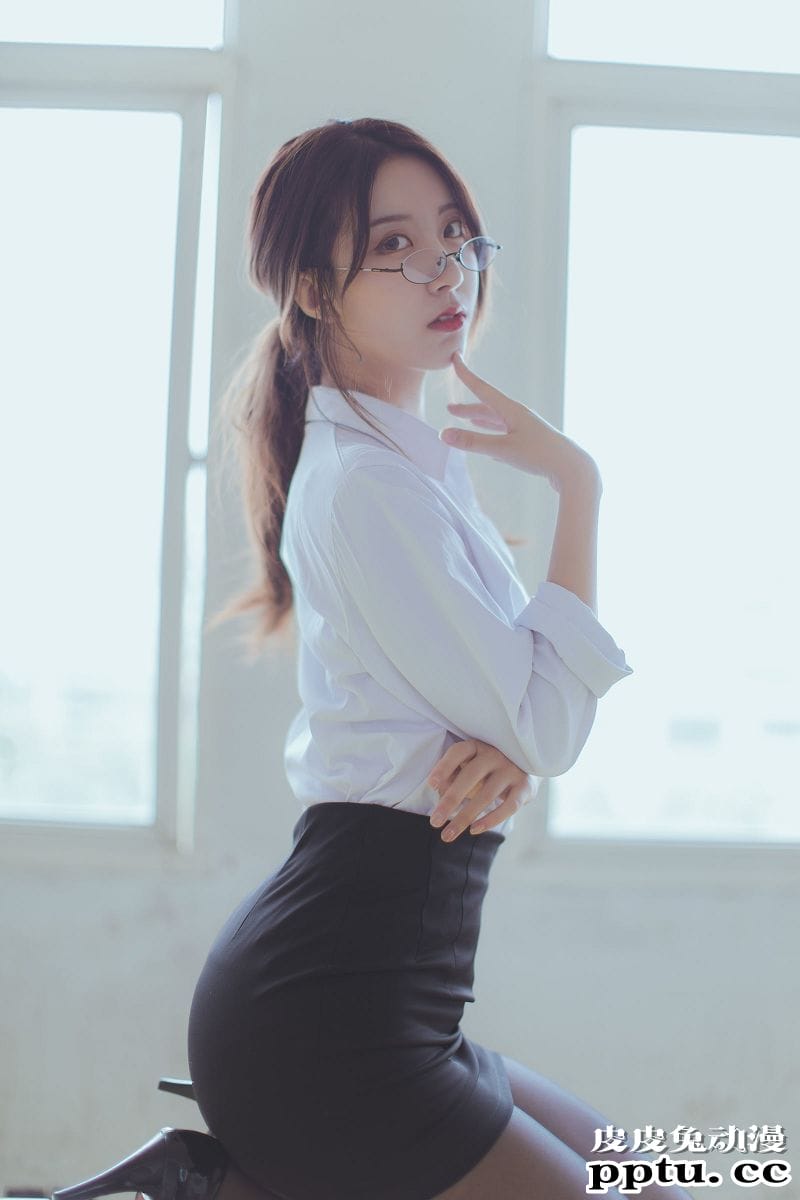黑川COSPLAY黑丝教师摄影图片[43P]