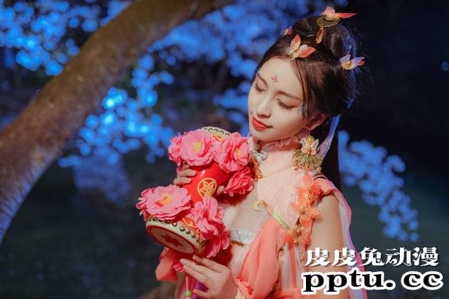 剑网3夜拍COSPLAY七秀《树底迷楼画里人金钗沽酒醉余春》-皮皮兔动漫