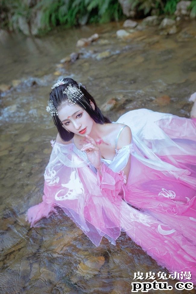 COSPLAY剑网3秀姐《莫许杯深琥珀浓未成沉醉意先融》 COSPLAY剑网3秀姐《莫许杯深琥珀浓未成沉醉意先融》