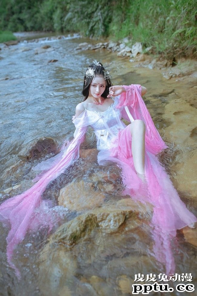 COSPLAY剑网3秀姐《莫许杯深琥珀浓未成沉醉意先融》 COSPLAY剑网3秀姐《莫许杯深琥珀浓未成沉醉意先融》
